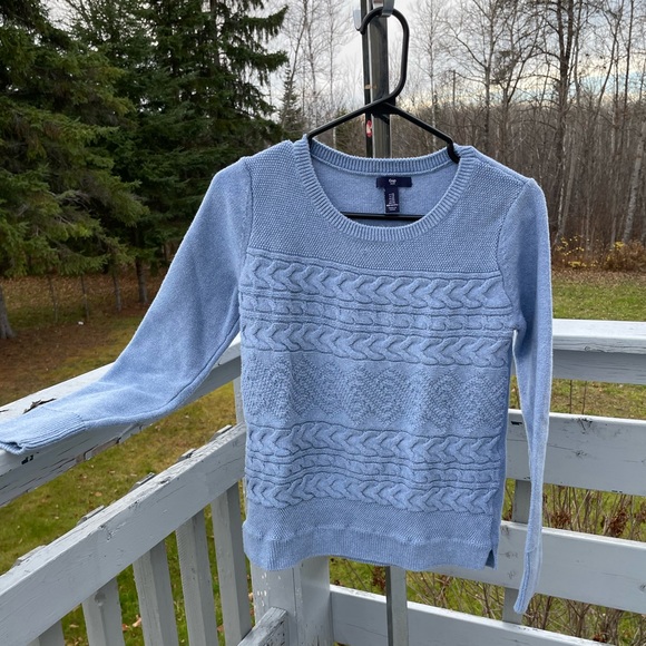 GAP womens cable-knit sweater. Size XS. Blue color. - Picture 3 of 4